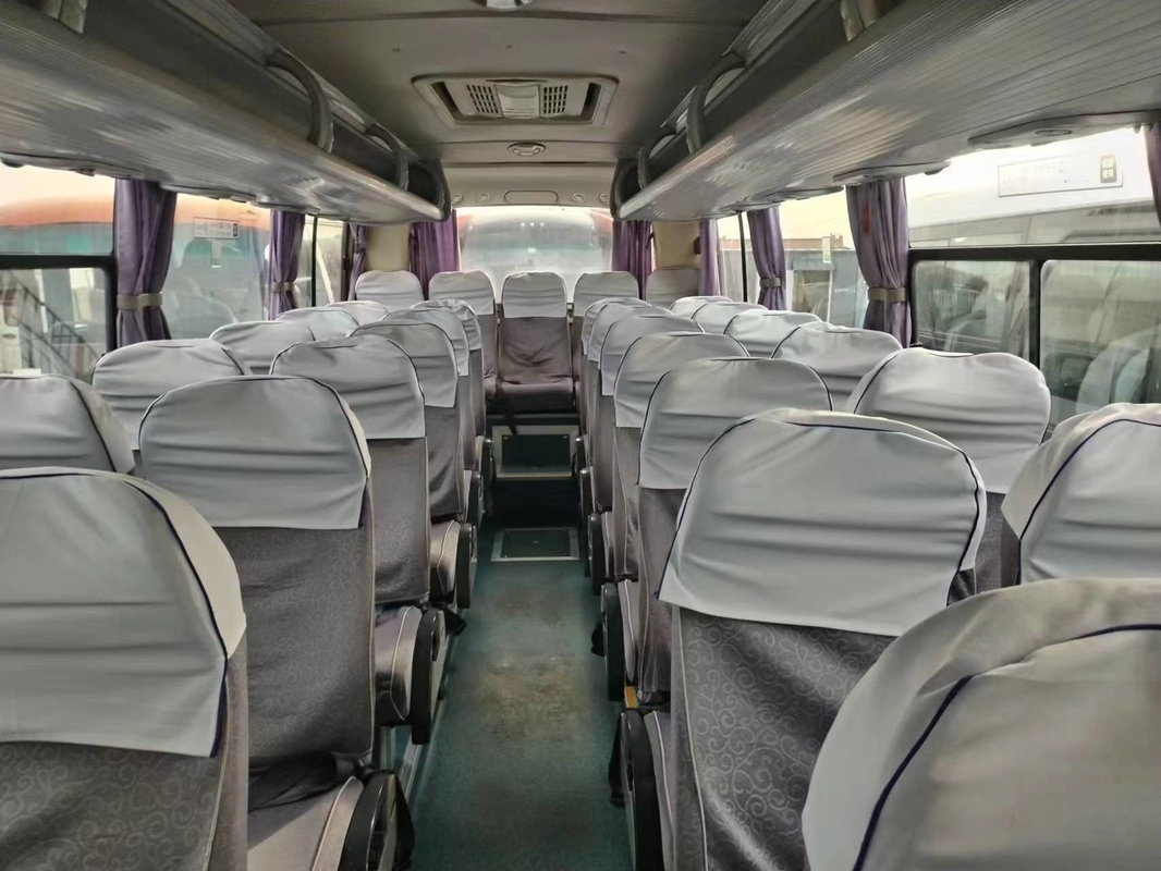 39 Sitzplätze YUTONG Bus ZK6888 Gebraucht Dieselbus Zweithandsautobahn Euro III Emissionsgepäckregal