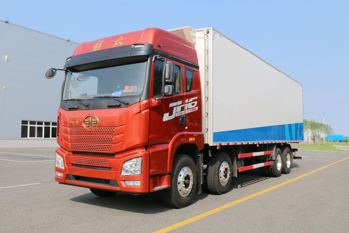 Qingdao Jiefang CA5310 JH6 Diesel 12 Gang 400 PS 8X4 Hochdachdeflector 9,4 m Kühlfahrzeug