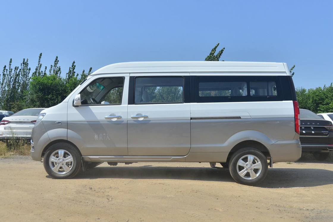 Jinbei New Hiace X30L 2023 Super Edition 102HP 1.5L Benzin 6-7 Sitzplätze Mikrovan (mit Klimaanlage)