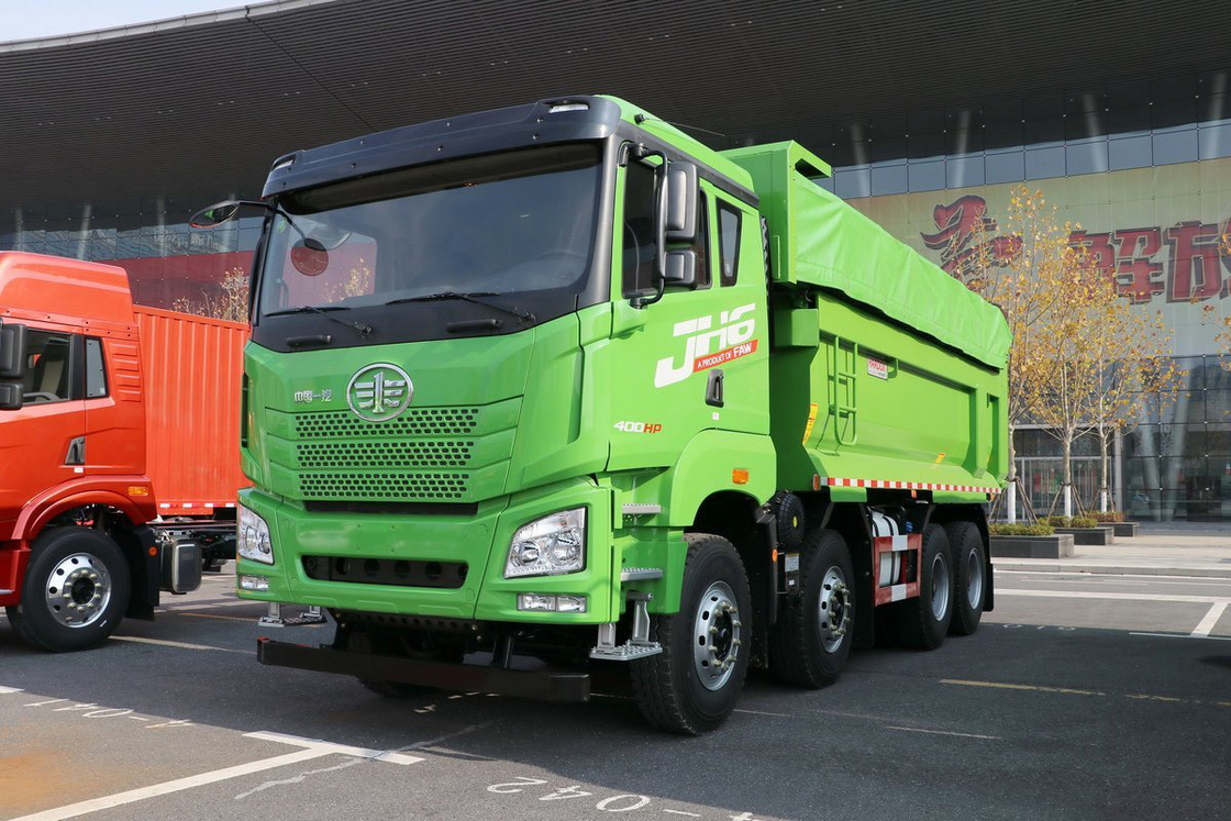 Qingdao Jiefang Dump Truck JH6 Schwerlastwagen Diesel 400 PS Halbreihe Sitz 8X4 5,8 m Rücken Flip Dump Container