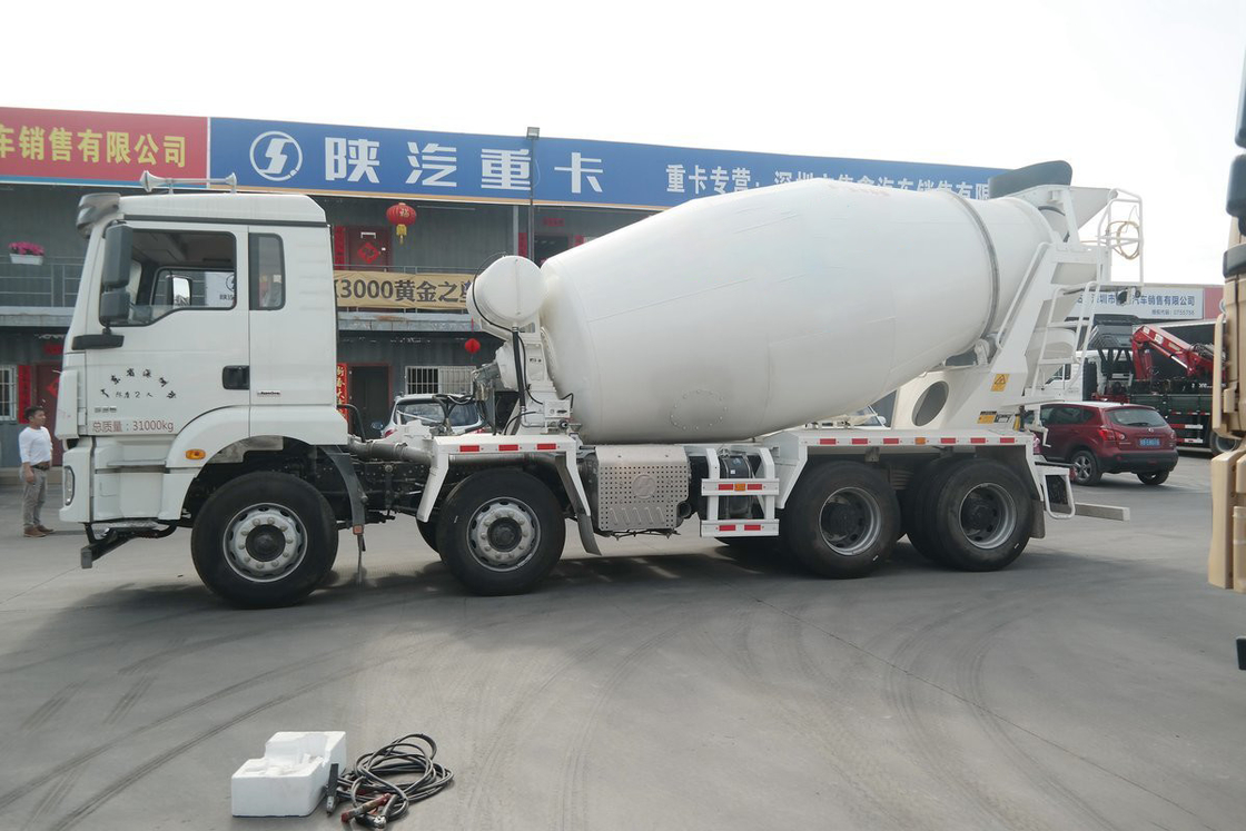 Shaanxi Automobile Schwerlastwagen Delong Neues M3000 336HP 8X4 7,49m3 Betonmischfahrzeug