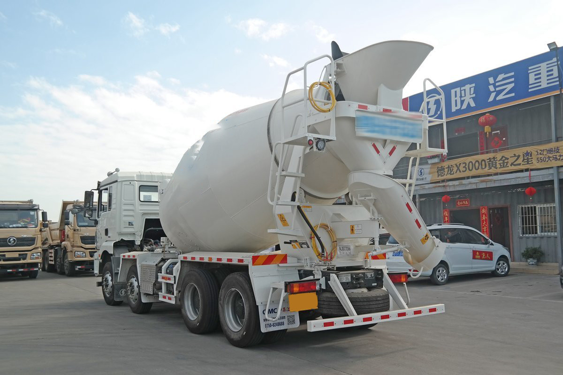 Shaanxi Automobile Schwerlastwagen Delong Neues M3000 336HP 8X4 7,49m3 Betonmischfahrzeug