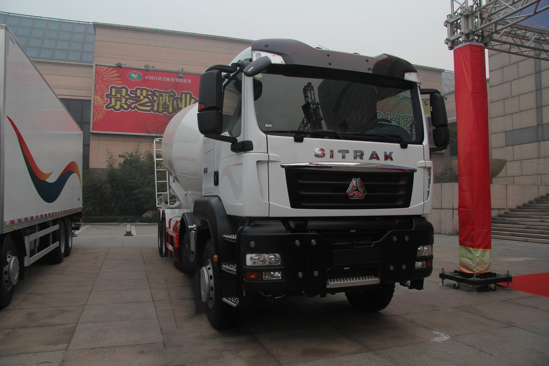 Sinotruk SITRAK C7H Schwerlastwagen Diesel 16-Geschwindigkeiten 400 PS 8X4 6,5 m3 Betonmischwagen