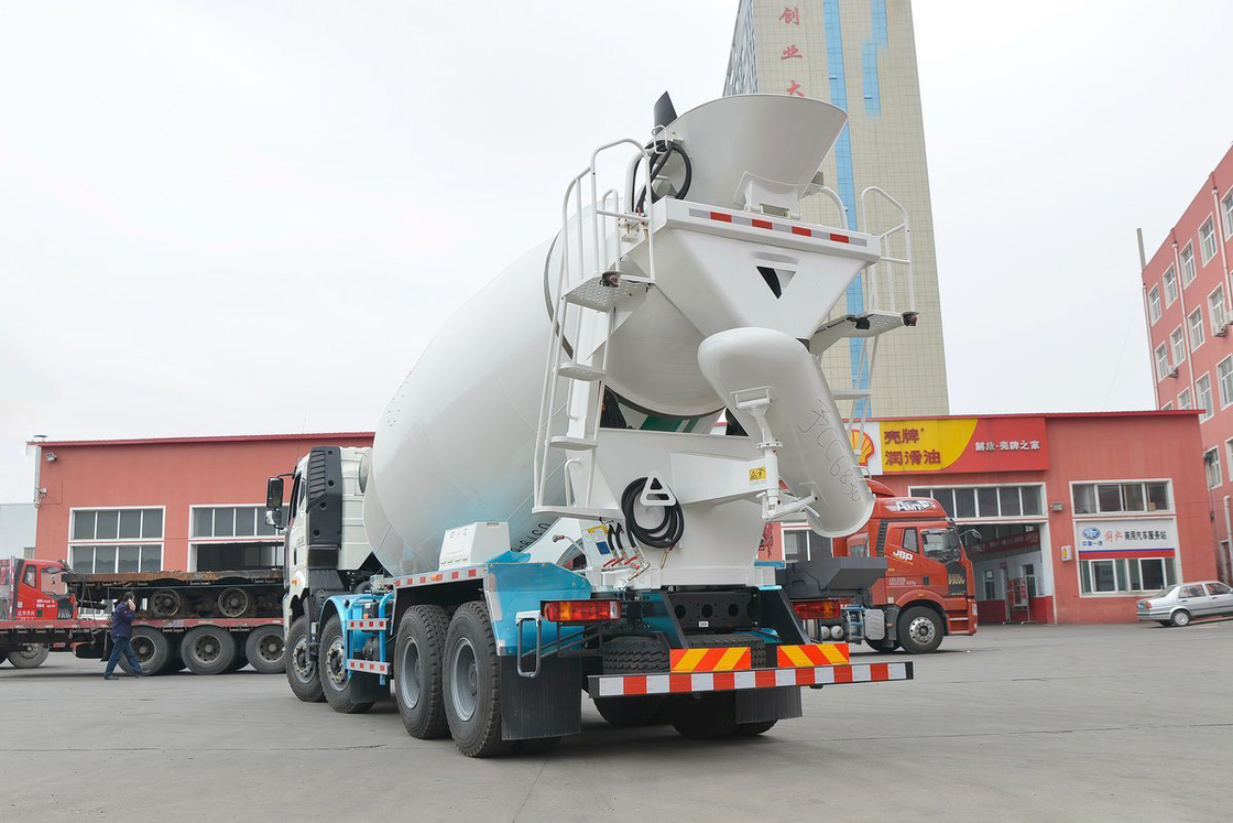 J6P 375HP 8X4 Vollschwimmende Flachoberfläche Halbverlagerung 7,86m3 FAW Jiefang Betonmischfahrzeug