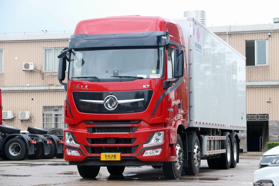 Dongfeng DFH5310 Diesel 14 Gang 465 PS Halbreihe Hochdach 8X4 9,4 m AMT Automatischer Kühlwagen