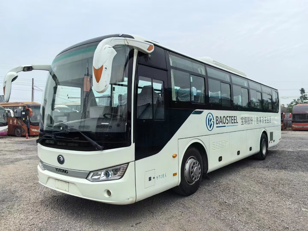 Elektrobus zum Verkauf 48 Sitzplätze China Bus Yutong ZK6115 Leaf Frühjahr 2017 Jahr 300KM pro Ladung