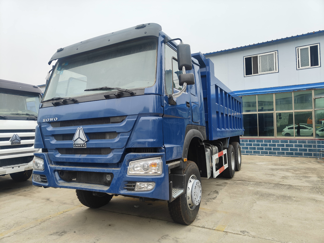 Lastwagen in Afrika Howo Dump / Tipper 6*4 Blaue Farbe 10 Räder mit hohem Refubited New Bucket