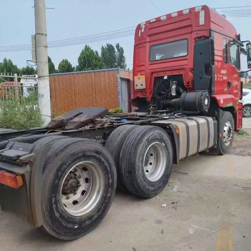 Gebrauchte Traktoren Lastwagen Chinesische Shacman M3000s 460 PS Stark Weichai 6*4 Schleppkraft 50 Tonnen schwer