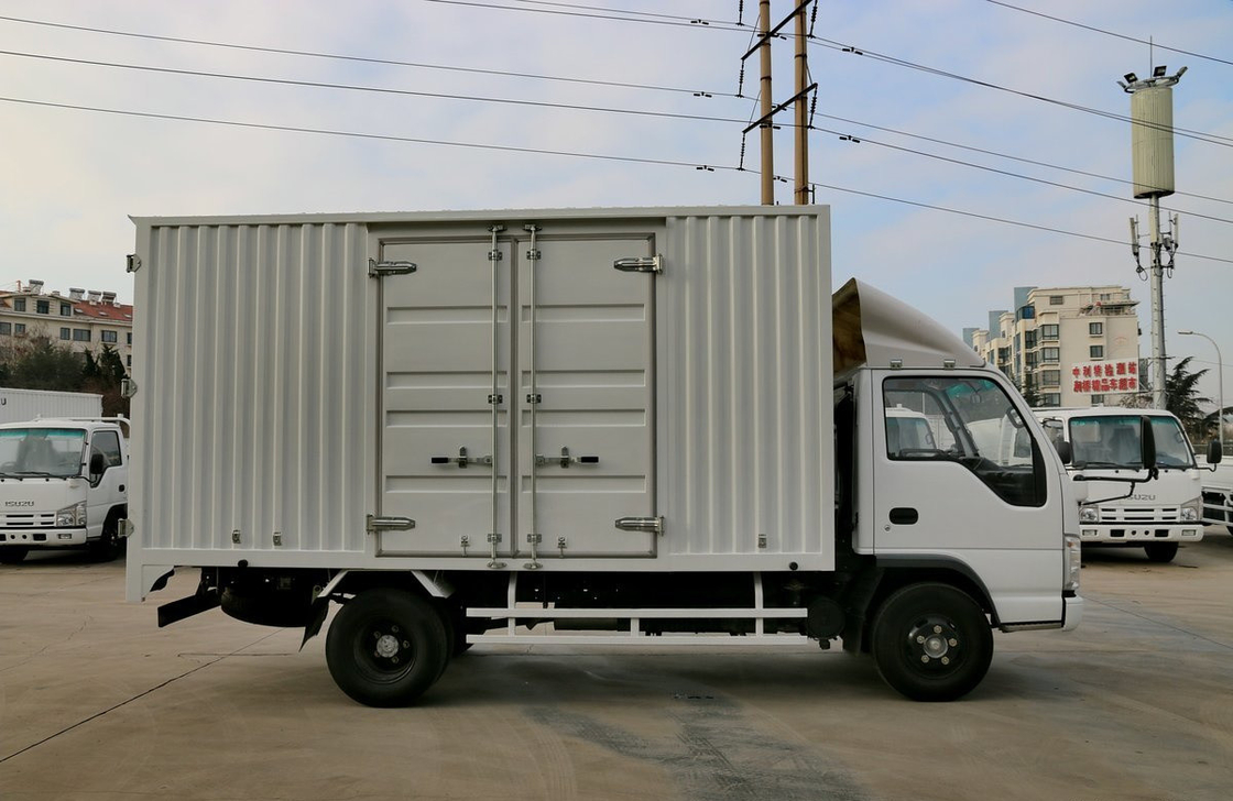 Lastwagen Isuzu 15 Tonnen Lastwagen Van Box Dieselmotor 5,2 L Hubraum 4 * 2 Antriebsmodus