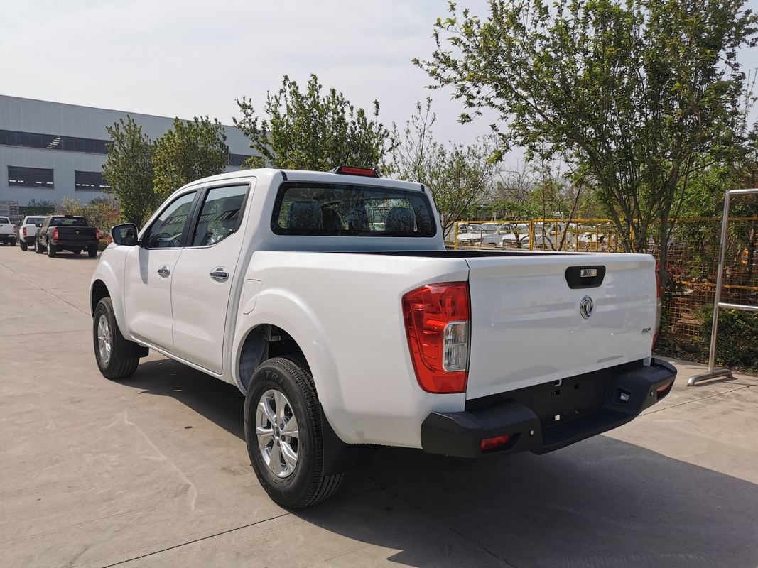 Pickup Truck Diesel 4x4 Dongfeng Nissan 2WD & 4WD Offroad Doppelkabine manuell und automatisch
