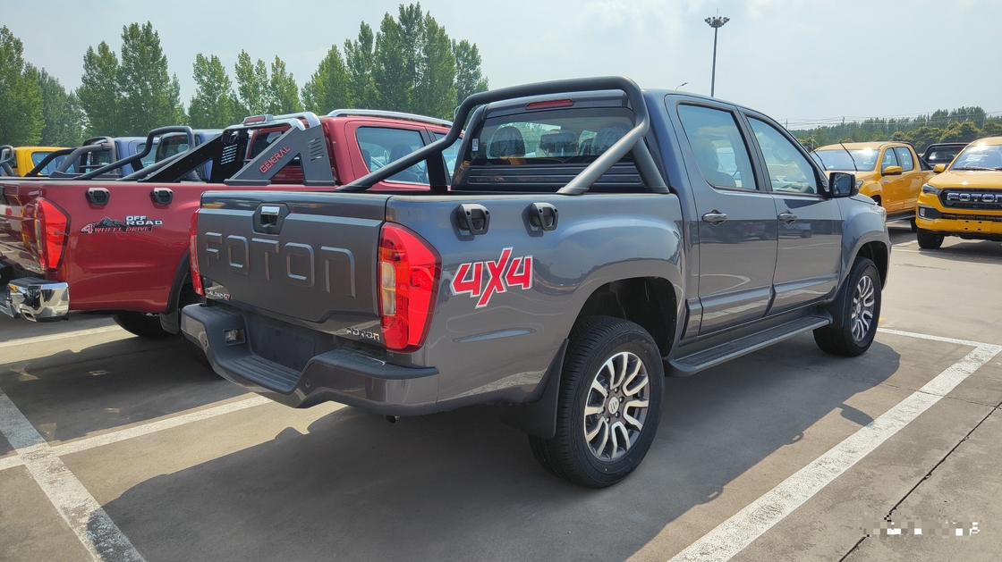 Neuer Pickup 4x4 Chinesische Marke Foton 6 Farben Links- und Rechteinsatz Dieselmotor Handbuch