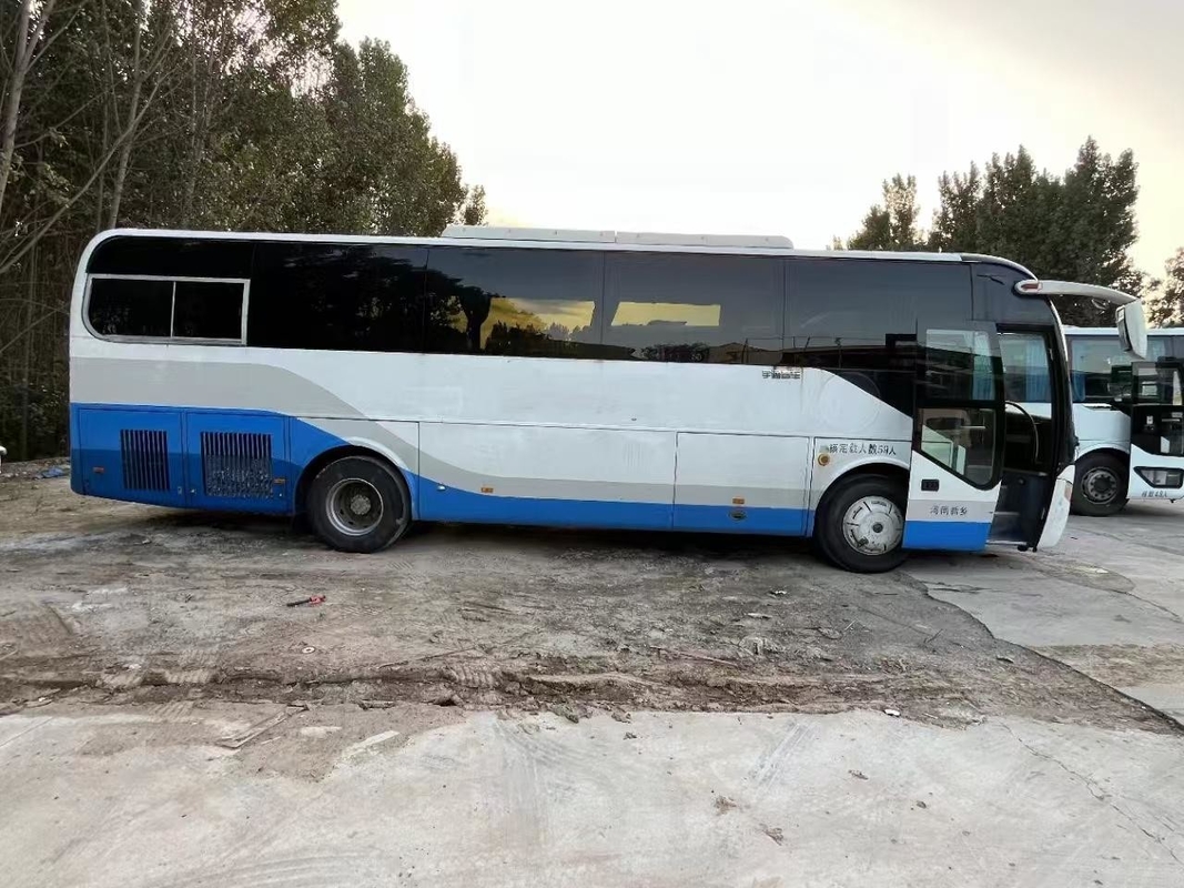 Busse und Reisebusse mit 59 Sitzplätzen Yutong Bus 3*2 Sitzplätze Layout Klimaanlage Nutzung in Afrika