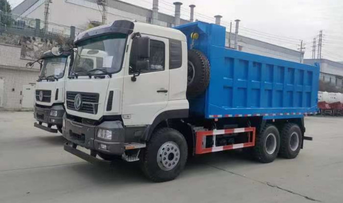 6x4 Ladewagen 20-40 Tonnen Dongfeng 10 Reifen Linkssteuerung Kabine mit Schlafraum