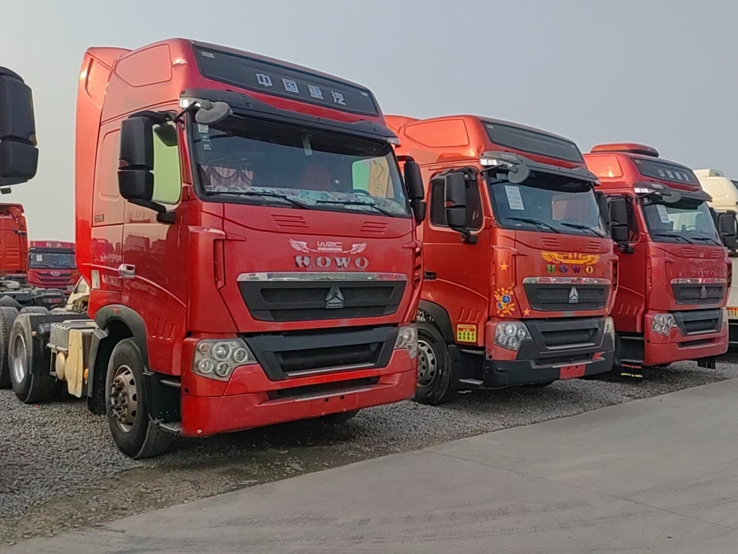 Howo Traktor Lkw Hochdach Kabine Howo T7H Pferdekopf Schleppfahrzeug 50 Tonnen Weichai 440 PS leistungsstarker Motor