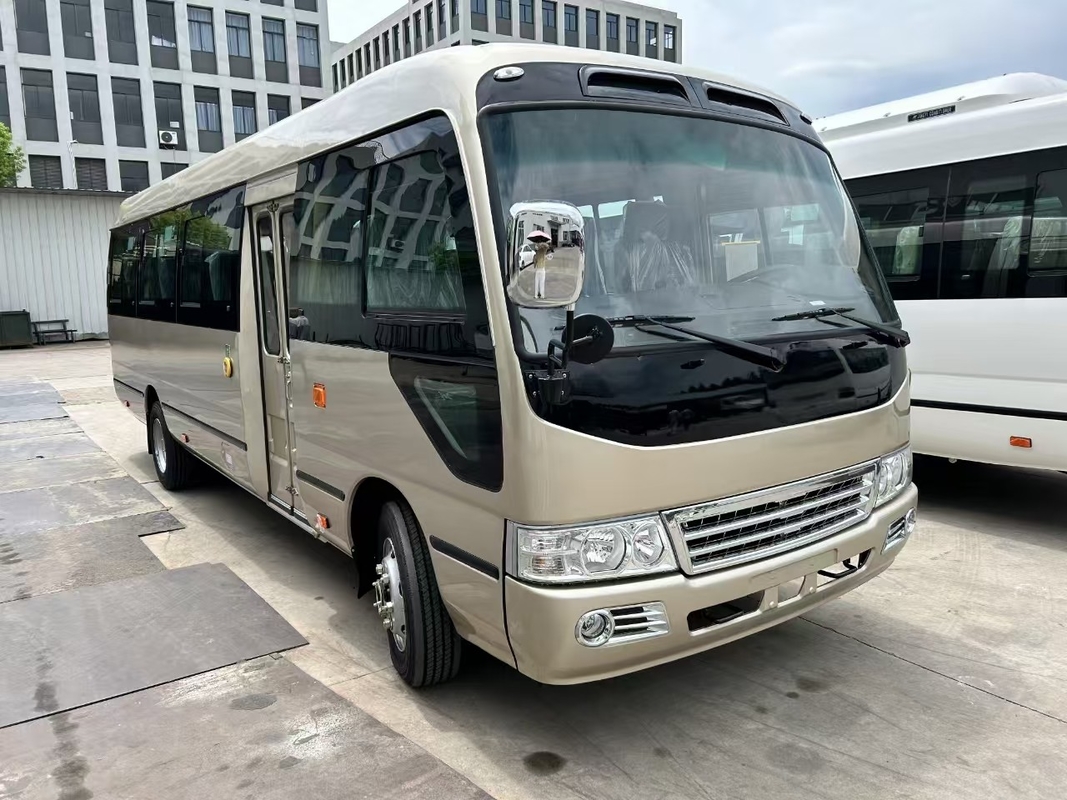 China Minibus 30 Sitzplätze Cummins Motor Diesel A/C Neue LHD Euro 2 Emissionsnutzung In Ghana