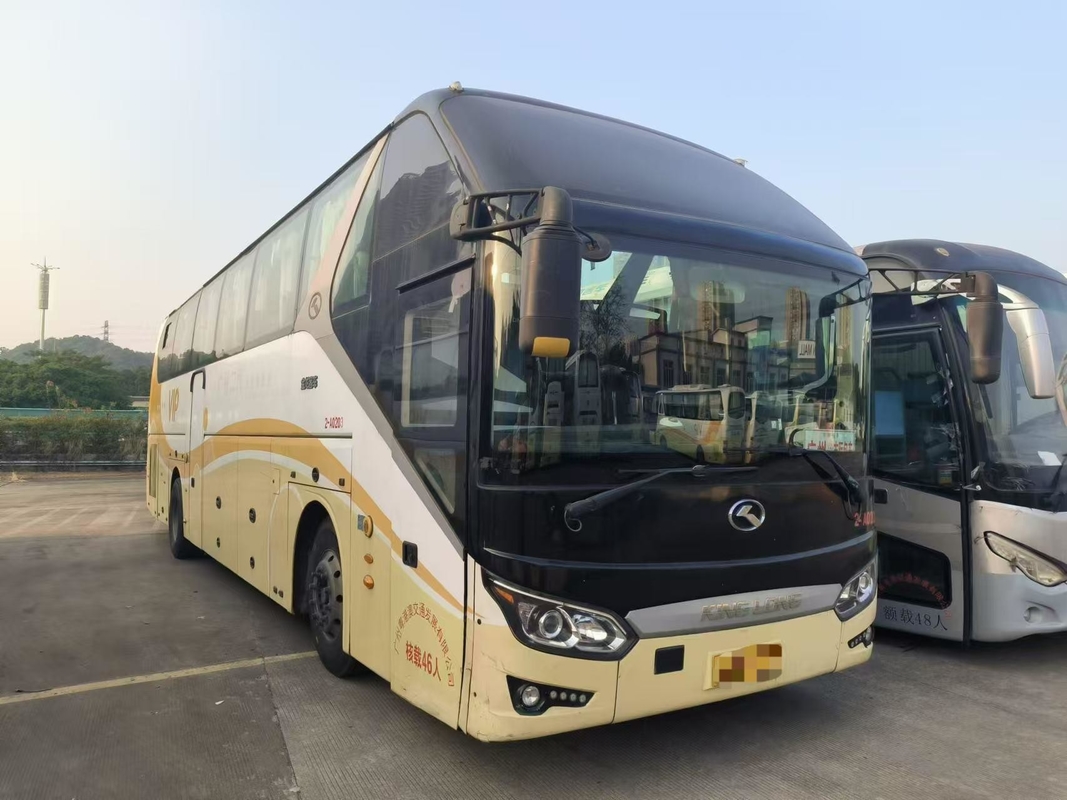 Gebrauchte Busse zum Verkauf 46 Sitzplätze VIP Langstreckenpassagierverkehr 2 Türen Diesel 330 PS
