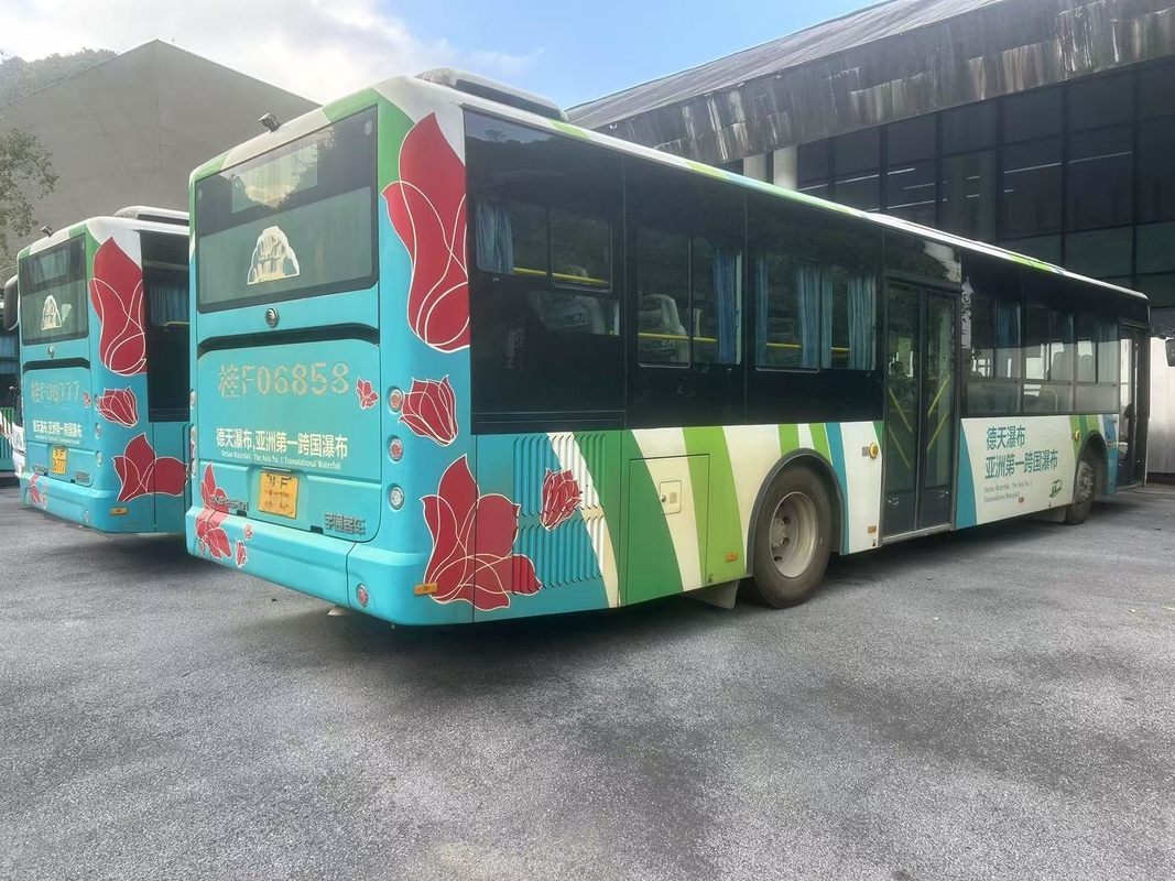 Yutong Stadtbus Diesel Yuchai Motor ZK6125 Doppeltür 43 Sitzplätze 98 Passagiere Blattfeder