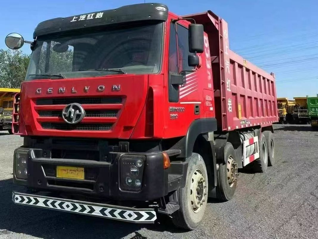China Gebrauchte LKW Schwer SAIC Hongyan Muldenkipper 8x4 LKW Technologie Linkslenker 390 PS