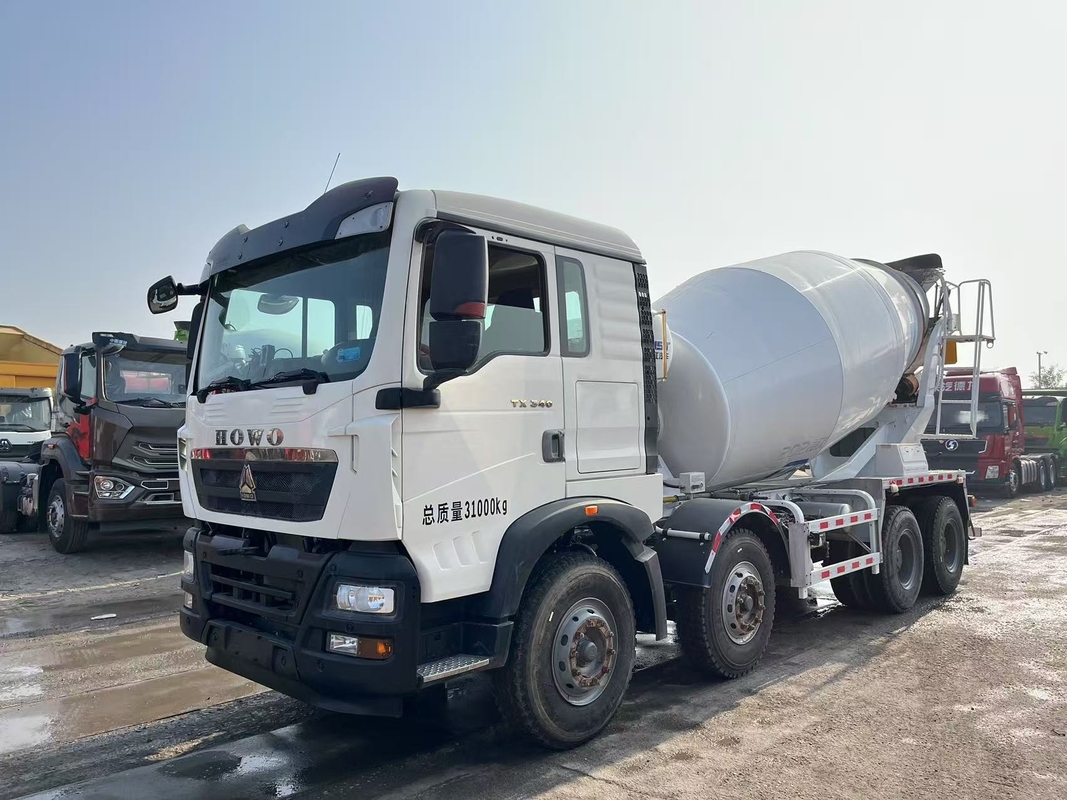 Konstruktion von Betonmischer-Lkw 2022 Jahr Howo TX Chassis 12cbm Tanker Kapazität 8*4 Weichai 340 PS