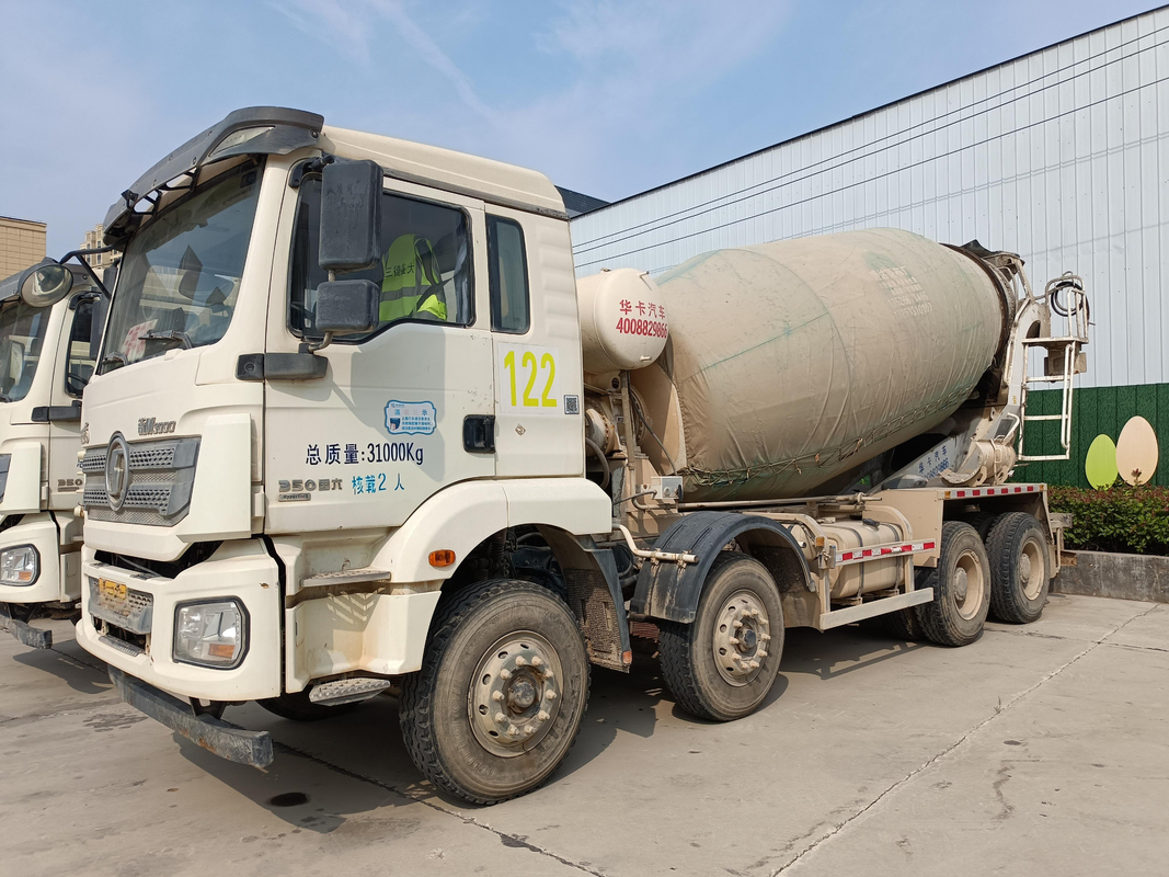 Gebrauchtes Shacman Betonmischfahrzeug 12m3 Mixer Tanker M3000 Kabine 2020 Jahr Weichai Motor