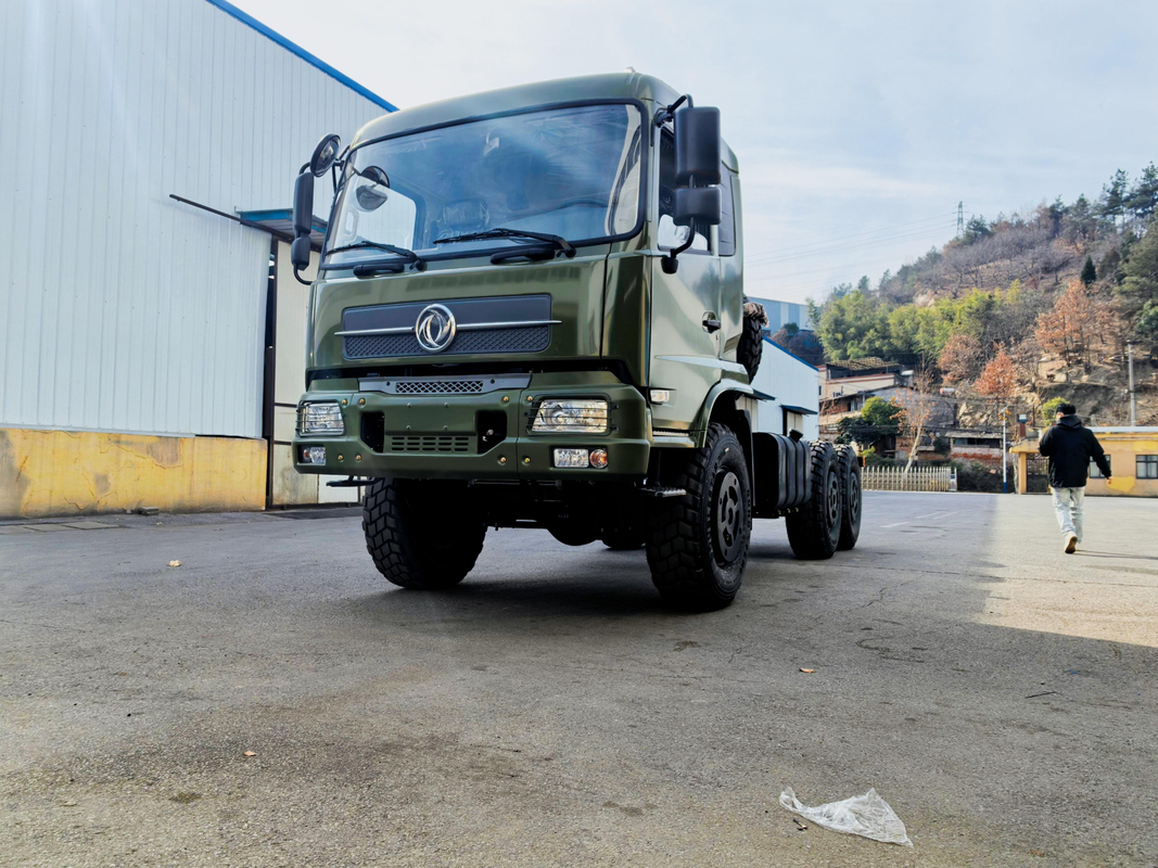 6×6 Lastwagen Dongfeng Neuer Lkw Lkw Offroad Reifen Einzelkabine Cummins Motor Verwendung in Afrika