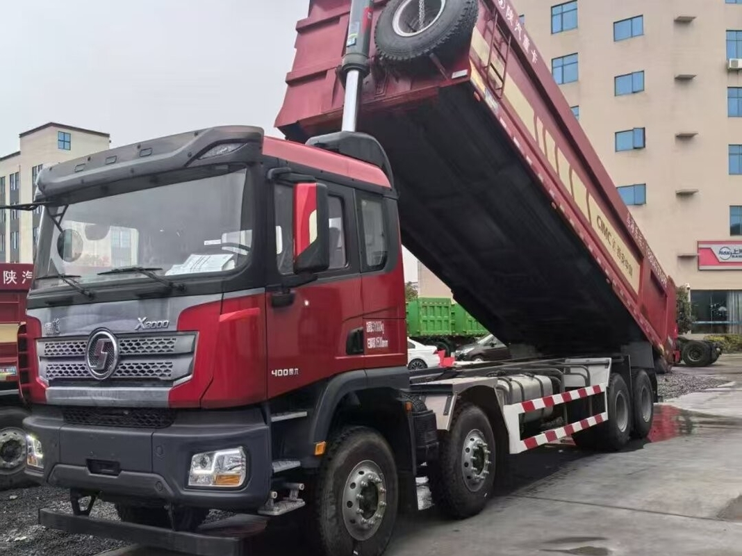Gebrauchtes Schleppfahrzeug für die Bergbauindustrie Shacman Weichai 430 PS Frontheben 8*4 Antrieb 12 Reifen Lhd 50 Tonnen Beladen