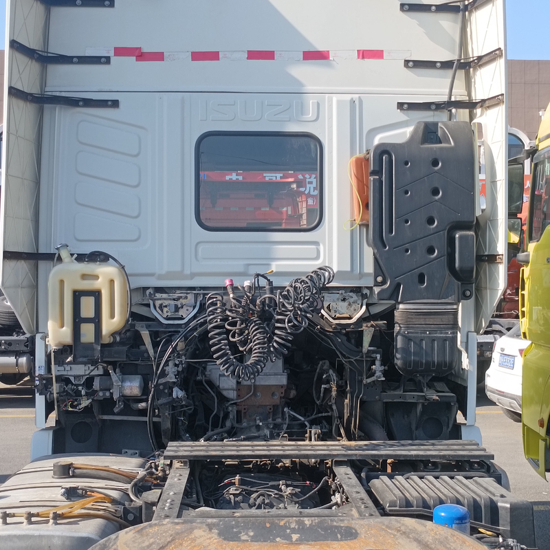 Gebrauchtes Semi-Trailer Head Tractor Truck Isuzu 460 PS Trailer Truck 6×4 Drive Modell 2020 Jahr Hochtransport