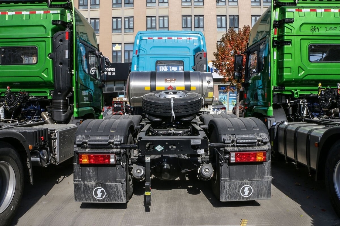 Gebrauchte Sattelzugmaschine zu verkaufen Shacman X3000 6*4 Antriebsart 480 PS Günstigste Sattelzugmaschine zu verkaufen FOB China