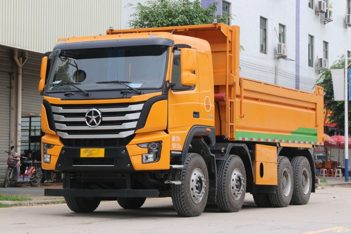 Gebrauchter Muldenkipper in Afrika DAYUN N8V 8*4 Antriebsart 350 PS  Gebrauchter Bau-Muldenkipper mit geringer Laufleistung