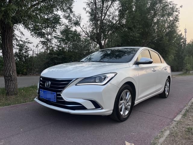 Günstiger gebrauchter Changan Eado 1.6L Automatik SUV 2019 Eado GDI Limousine für Afrika & Naher Osten