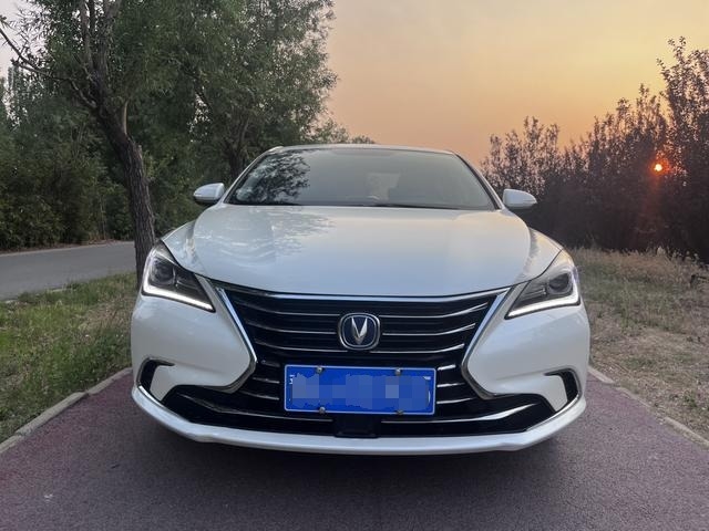 Günstiger gebrauchter Changan Eado 1.6L Automatik SUV 2019 Eado GDI Limousine für Afrika & Naher Osten