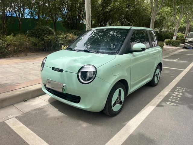 Günstiger gebrauchter Changan Lumin EV 2022 zu verkaufen. Kleines Elektro-Stadtauto aus China für den Stadtverkehr