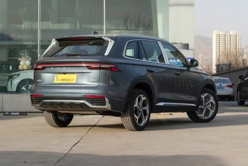 Neuer Geely SUV 2025 Jahr 2WD Benzin Auto Langlebig Leistungsstark Ideales Auto Mit Kundenspezifischer Farbe