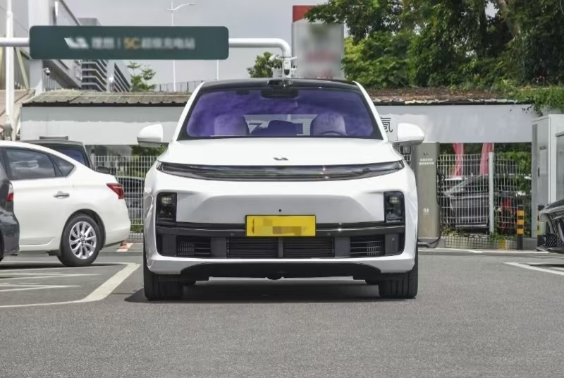 Neuer Li Auto SUV 2025 Jahr 4WD Extended Range Car Langlebig Leistungsstark Ideales Auto Mit Individueller Farbe