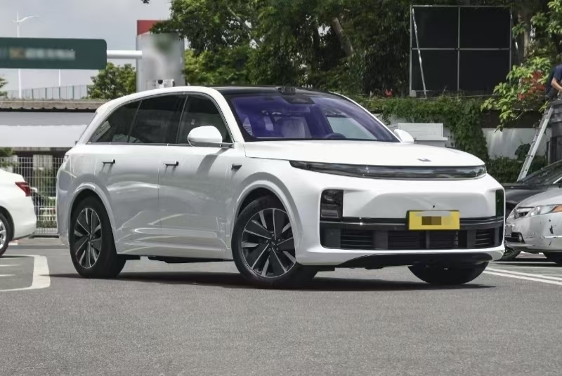 Neuer Li Auto SUV 2025 Jahr 4WD Extended Range Car Langlebig Leistungsstark Ideales Auto Mit Individueller Farbe