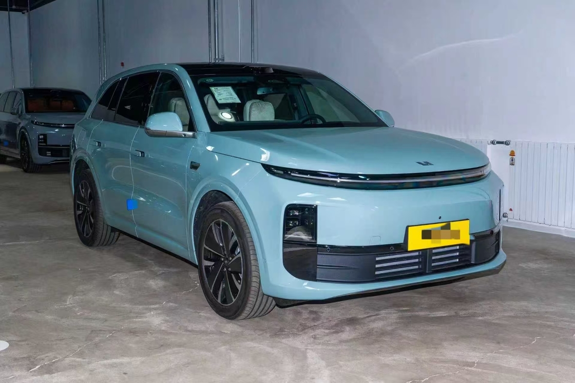 Chinesischer Li6 für den Export, ideal 2025, persönlicher Transport, geringe Laufleistung, Elektro- & Benzin-Hybrid