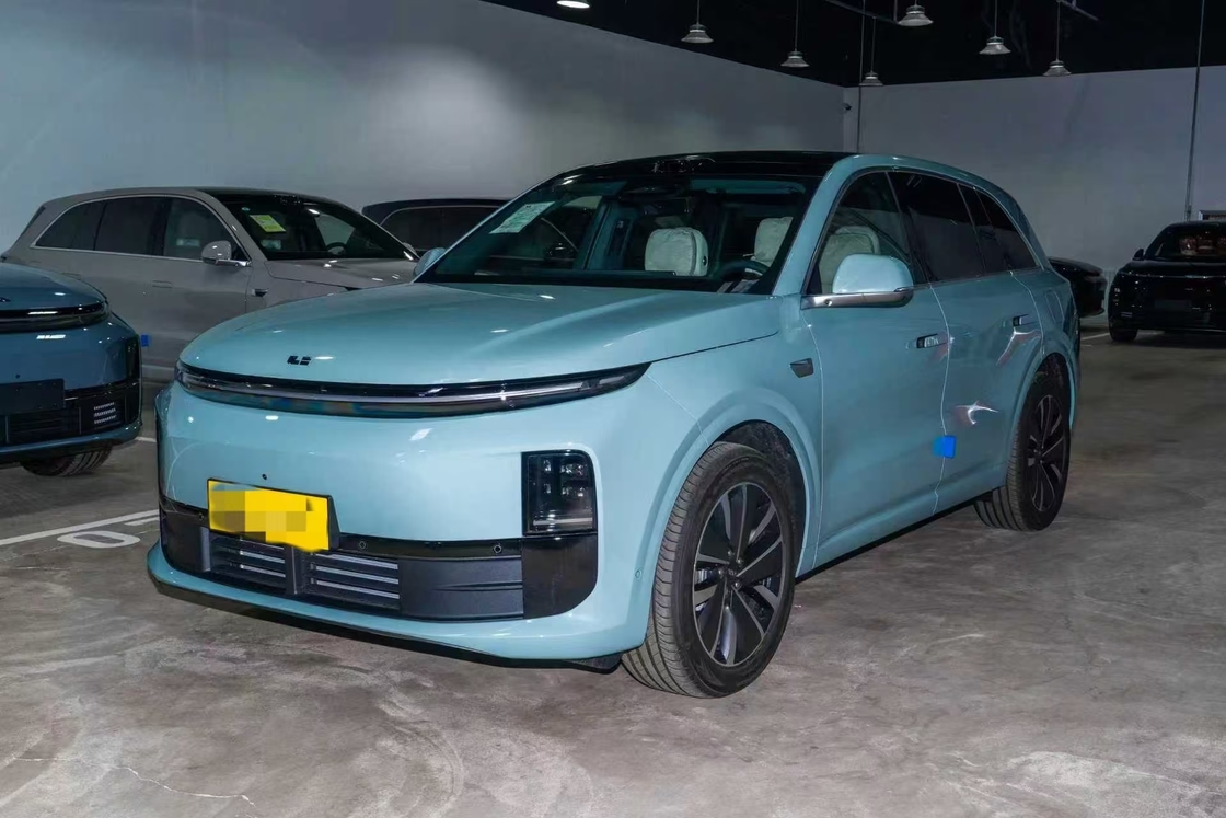 Chinesischer Li6 für den Export, ideal 2025, persönlicher Transport, geringe Laufleistung, Elektro- & Benzin-Hybrid