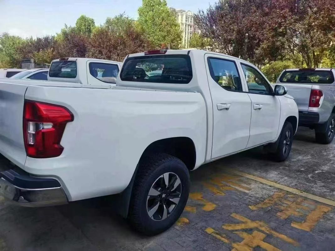 Erschwingliche neue Peugeot Diesel 4WD Volante a la izquierda Euro 5 Doppelkabine für den Export