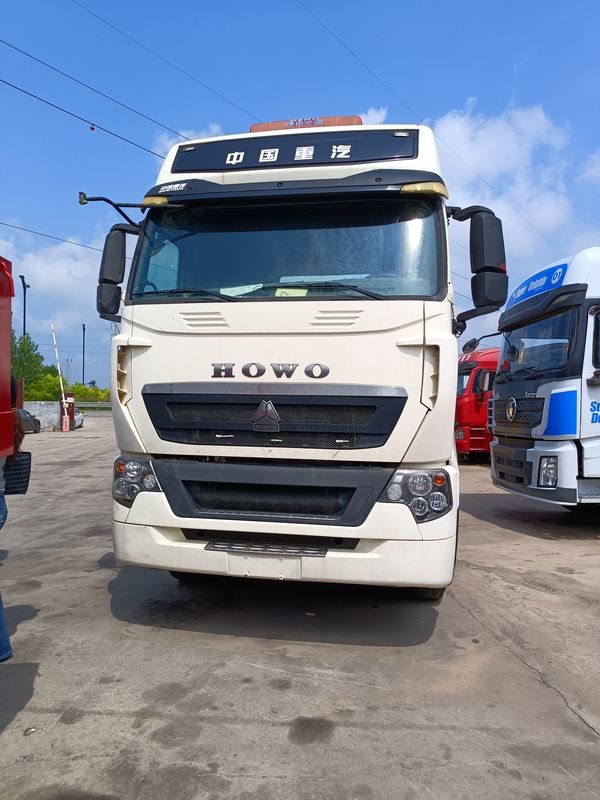 Gebrauchtes Traktor-Truck-Kopf zum Verkauf HOWO T7H 6*4 Fahrmodus 440 PS Beste chinesische Traktor-Truck-Marken