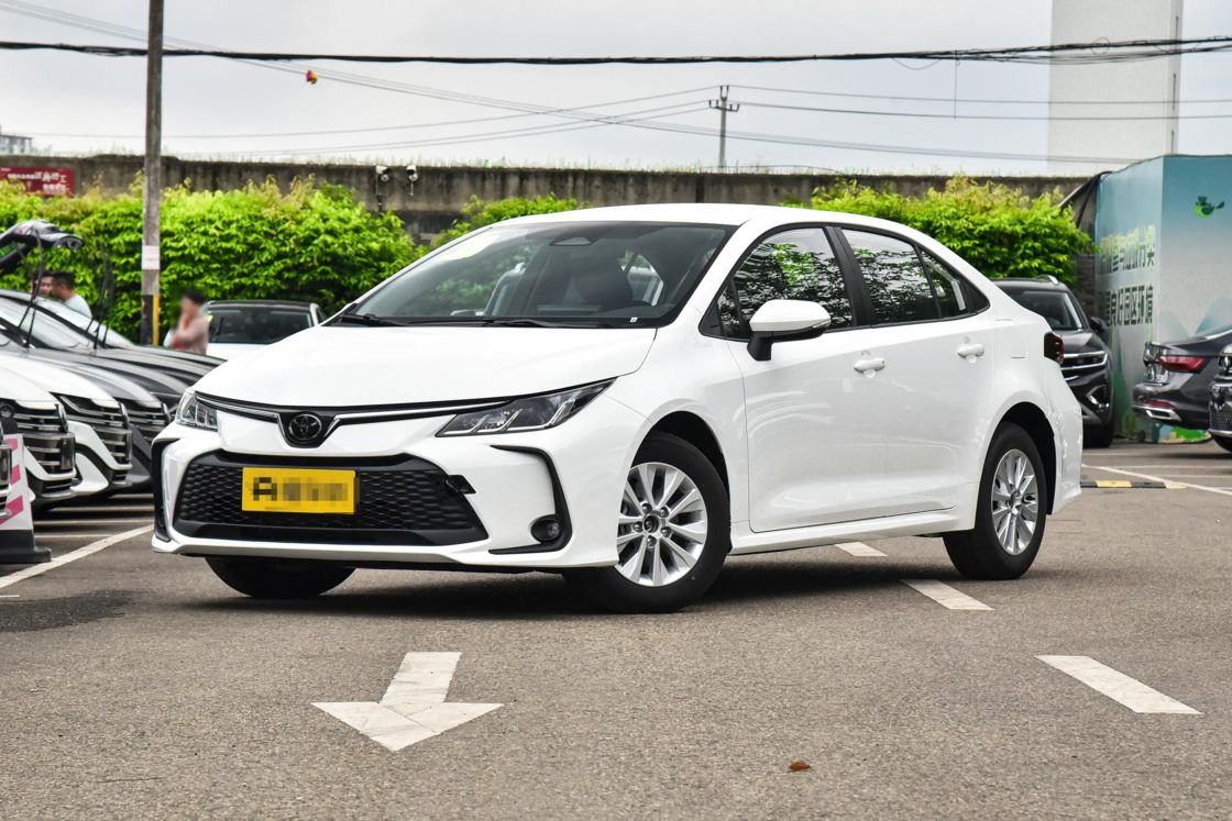 Erschwinglich Neue Toyota Corolla 2024 1.2T Benzin 2WD Euro 6 Für den Export für den Familiengebrauch