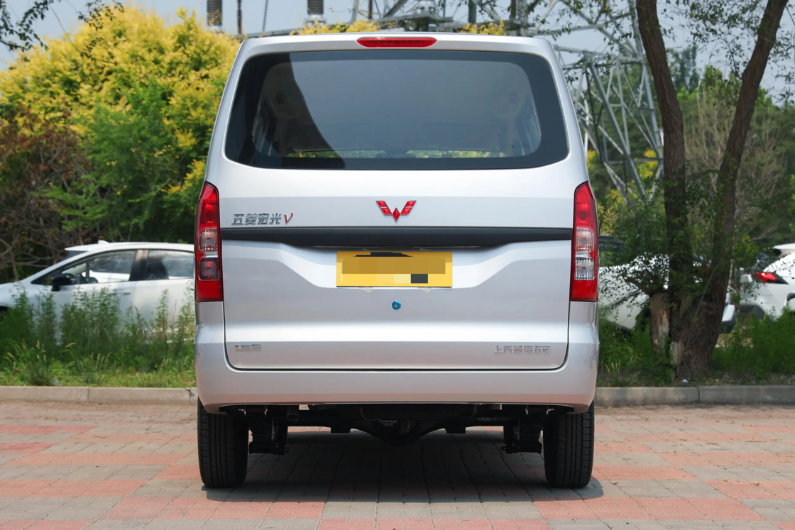 Günstiger neuer Wuling Hongguang V Minivan 2022 1.2L 76 PS L4 Benzin 2WD Euro 6 für den Export für Familiennutzung
