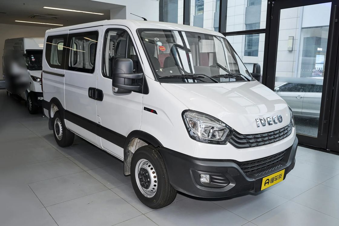 Erschwinglich Neuer Iveco Ocean Minivan 2024 2.0T 146 PS Diesel 2WD Euro 6 Für den Export für den Familiengebrauch