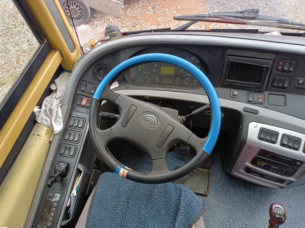 Gebraucht Yutong Bus 55 Sitzer Zweithand Kirche Intercity Flughafen Schule Pendler Interurban Busse