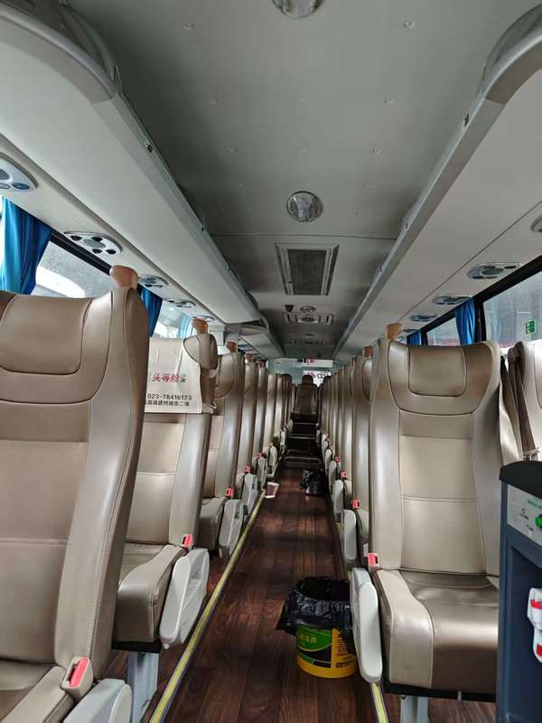 Gebrauchtes Yutong Bus Bus 55 Sitzer ZK6122 Zweithand Kirche Intercity Flughafen Schule Pendler Interurban Busse Weichai Motor