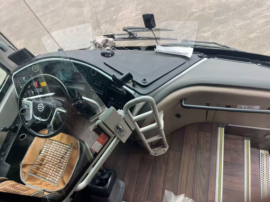 Zweithander Diesel Kinglong Bus 50 Sitzplätze Luxus Leafspring Weichai Motor School Tour Intercity Pendlerbus