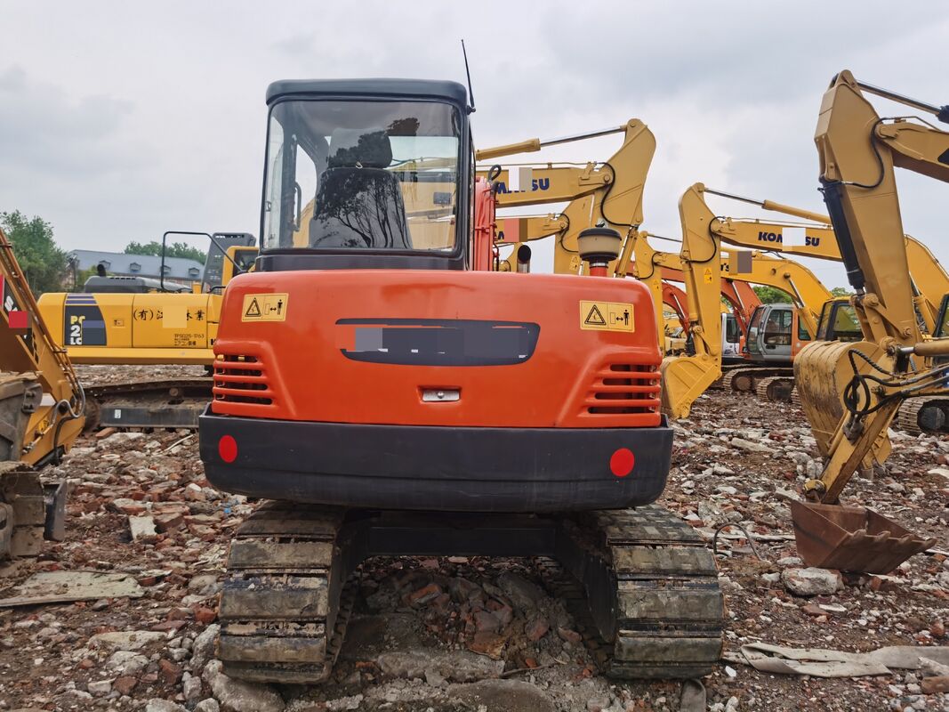 Gebrauchter Bagger chinesischer Marke in ausgezeichnetem Zustand, 5,4 t Fassungsvermögen, 0,18 Nennleistung, 36,2 kW für den Bau