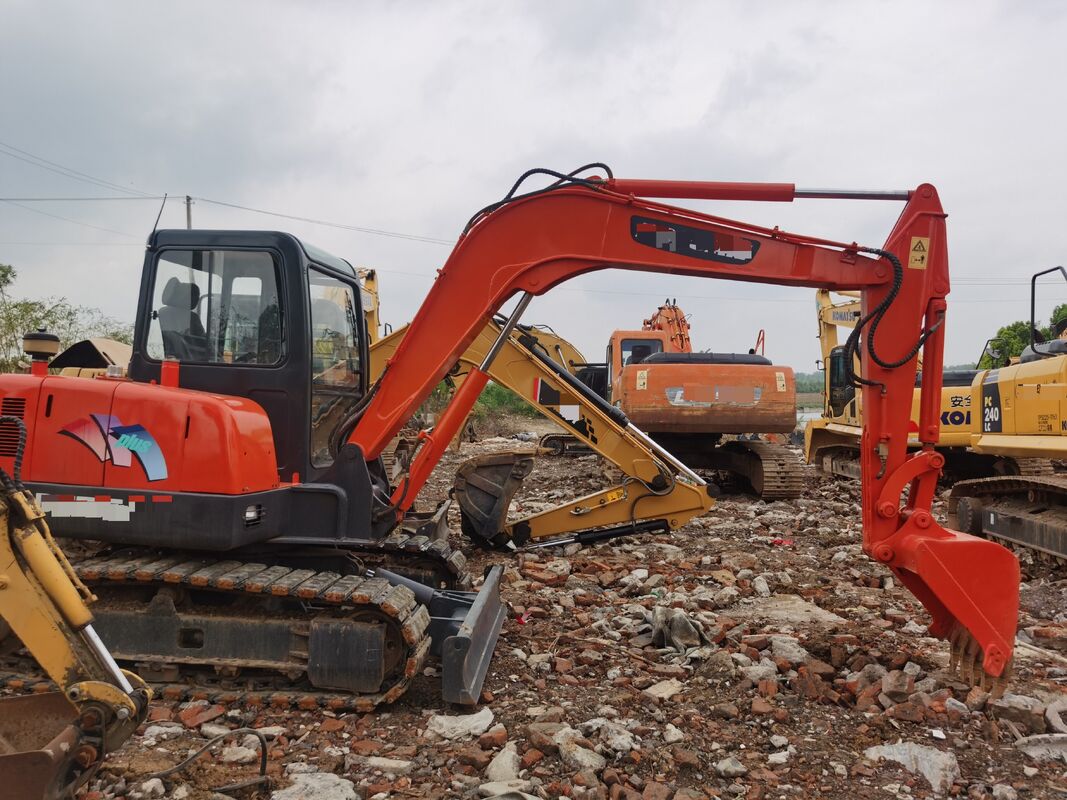 Gebrauchter Bagger chinesischer Marke in ausgezeichnetem Zustand, 5,4 t Fassungsvermögen, 0,18 Nennleistung, 36,2 kW für den Bau
