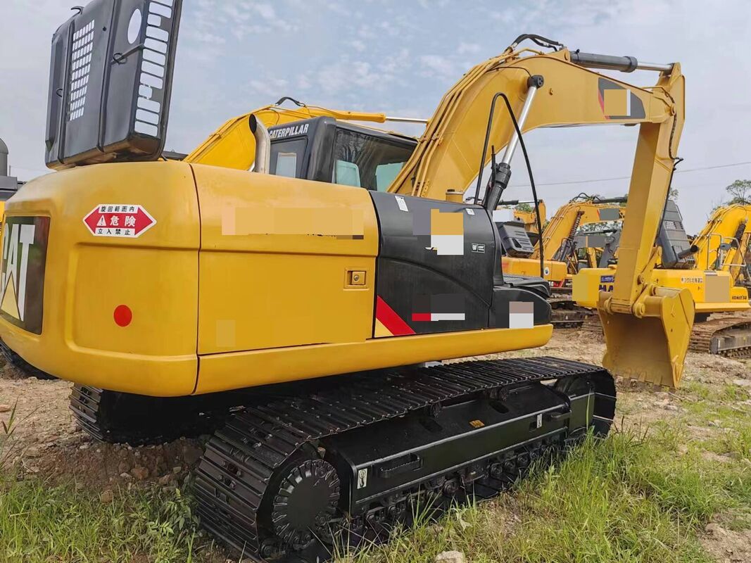 Gebrauchter Kettenbagger chinesischer Marke 21T in ausgezeichnetem Zustand, Fassungsvermögen 1m³, Nennleistung 103kW für den Bau