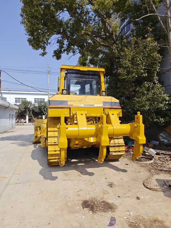 Neue Ankunft gebrauchtes chinesisches Spuren-Bulldozer Eimerkapazität 37,77 Tonnen In ausgezeichnetem Zustand Nennleistung 245 KW 14,6 L Für den Bau In ausgezeichnetem Zustand
