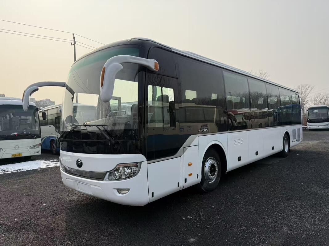 Gebrauchter Reisebus Yutong Zk6121 Yuchai 330PS Blattfeder 67 Sitze Luxus Transport mit Klimaanlage